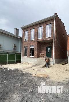 Дом 160м&sup2;, 2-этажный, участок 3 сот.  