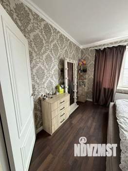 Дом 100м&sup2;, 2-этажный, участок 3 сот.  