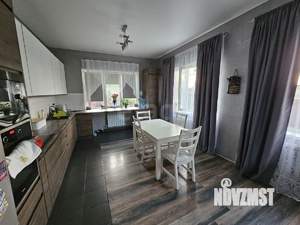 Дом 231м², 2-этажный, участок 5 сот.  