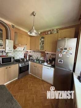 Дом 400м&sup2;, 4-этажный, участок 6 сот.  