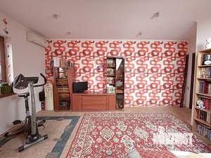 Дом 214м², 3-этажный, участок 6 сот.  