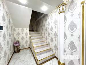 Дом 200м&sup2;, 3-этажный, участок 2 сот.  