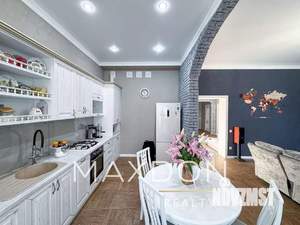 Дом 150м², 2-этажный, участок 3 сот.  