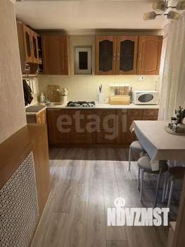 Дом 70м&sup2;, 2-этажный, участок 1 сот.  