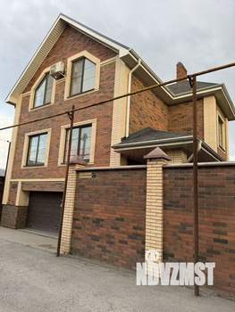 Дом 264м², 3-этажный, участок 6 сот.  