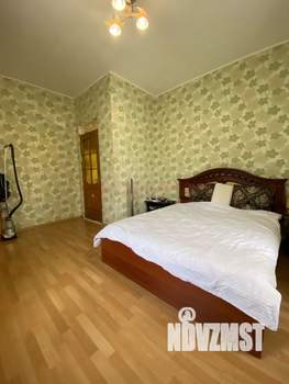 Дом 250м², 3-этажный, участок 6 сот.  