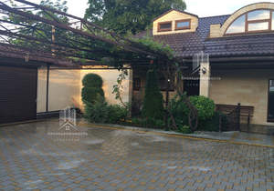 Дом 500м², 2-этажный, участок 9 сот.  