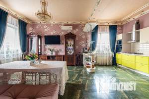 Дом 133м&sup2;, 2-этажный, участок 3 сот.  