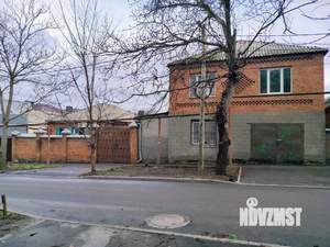 Дом 170м&sup2;, 2-этажный, участок 4 сот.  