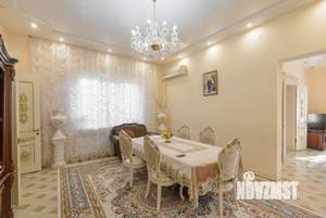 Дом 220м², 1-этажный, участок 6 сот.  