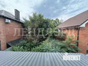 Дом 165м&sup2;, 2-этажный, участок 4 сот.  