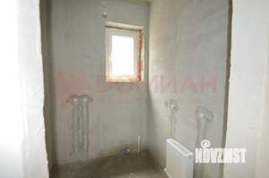 Дом 130м&sup2;, 2-этажный, участок 3 сот.  