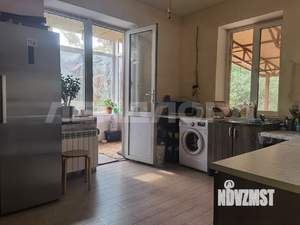 Дом 250м&sup2;, 2-этажный, участок 6 сот.  