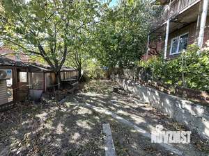 Дом 263м&sup2;, 3-этажный, участок 5 сот.  