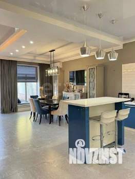 Дом 163м&sup2;, 2-этажный, участок 4 сот.  