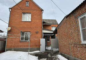 Дом 150м&sup2;, 2-этажный, участок 3 сот.  