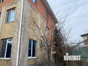 Дом 400м², 3-этажный, участок 6 сот.  