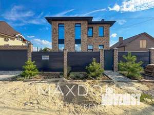 Дом 180м², 2-этажный, участок 6 сот.  