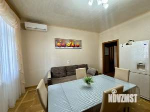 Дом 300м&sup2;, 2-этажный, участок 4 сот.  