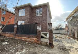 Дом 165м&sup2;, 2-этажный, участок 3 сот.  