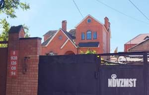 Дом 260м², 2-этажный, участок 6 сот.  