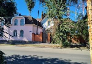 Дом 575м&sup2;, 2-этажный, участок 8 сот.  