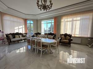 Дом 550м&sup2;, 3-этажный, участок 6 сот.  