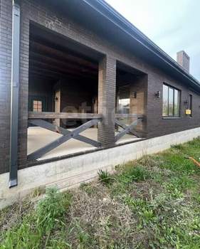 Дом 180м&sup2;, 1-этажный, участок 6 сот.  