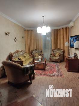 Дом 220м², 2-этажный, участок 3 сот.  