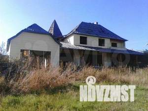 Дом 490м&sup2;, 3-этажный, участок 22 сот.  