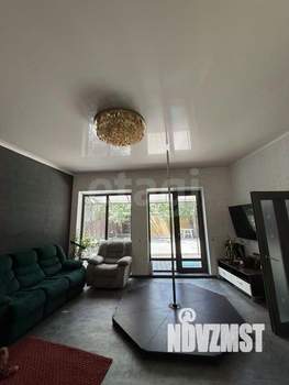 Дом 216м&sup2;, 2-этажный, участок 3 сот.  