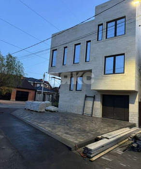 Дом 200м&sup2;, 3-этажный, участок 1 сот.  