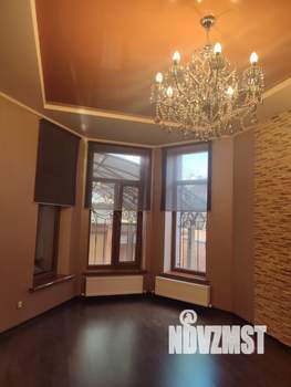 Дом 250м², 2-этажный, участок 3 сот.  