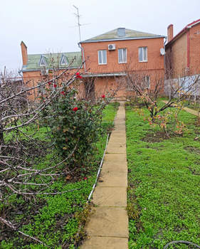 Дом 270м&sup2;, 2-этажный, участок 7 сот.  