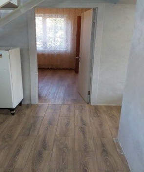 Дом 80м&sup2;, 2-этажный, участок 3 сот.  