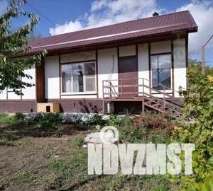 Дом 100м&sup2;, 1-этажный, участок 7 сот.  