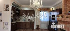 Дом 178м&sup2;, 3-этажный, участок 6 сот.  