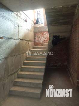 Дом 400м², 3-этажный, участок 5 сот.  