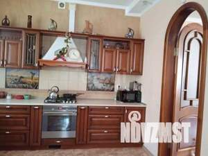 Дом 323м², 3-этажный, участок 10 сот.  