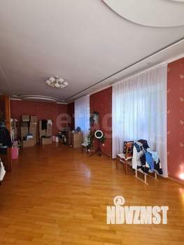 Дом 313м&sup2;, 2-этажный, участок 6 сот.  