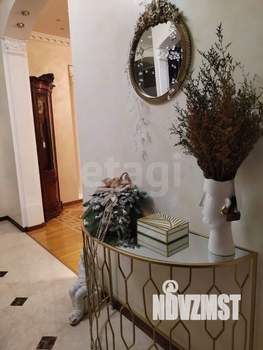 Дом 640м&sup2;, 3-этажный, участок 6 сот.  