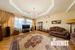 Коттедж 448м², 2-этажный, участок 6 сот.  