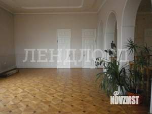 Дом 525м&sup2;, 2-этажный, участок 5 сот.  