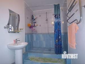 Дом 292м², 2-этажный, участок 6 сот.  