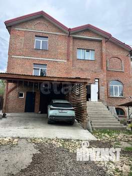 Дом 680м&sup2;, 2-этажный, участок 14 сот.  