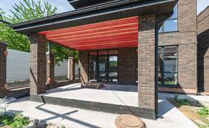 Дом 220м&sup2;, 2-этажный, участок 3 сот.  