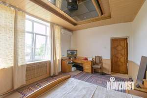 Дом 408м&sup2;, 2-этажный, участок 10 сот.  