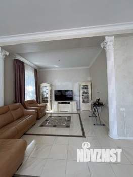 Дом 291м², 2-этажный, участок 3 сот.  