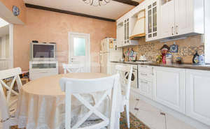 Дом 188м&sup2;, 2-этажный, участок 6 сот.  