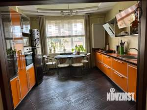 Дом 98м&sup2;, 2-этажный, участок 2 сот.  